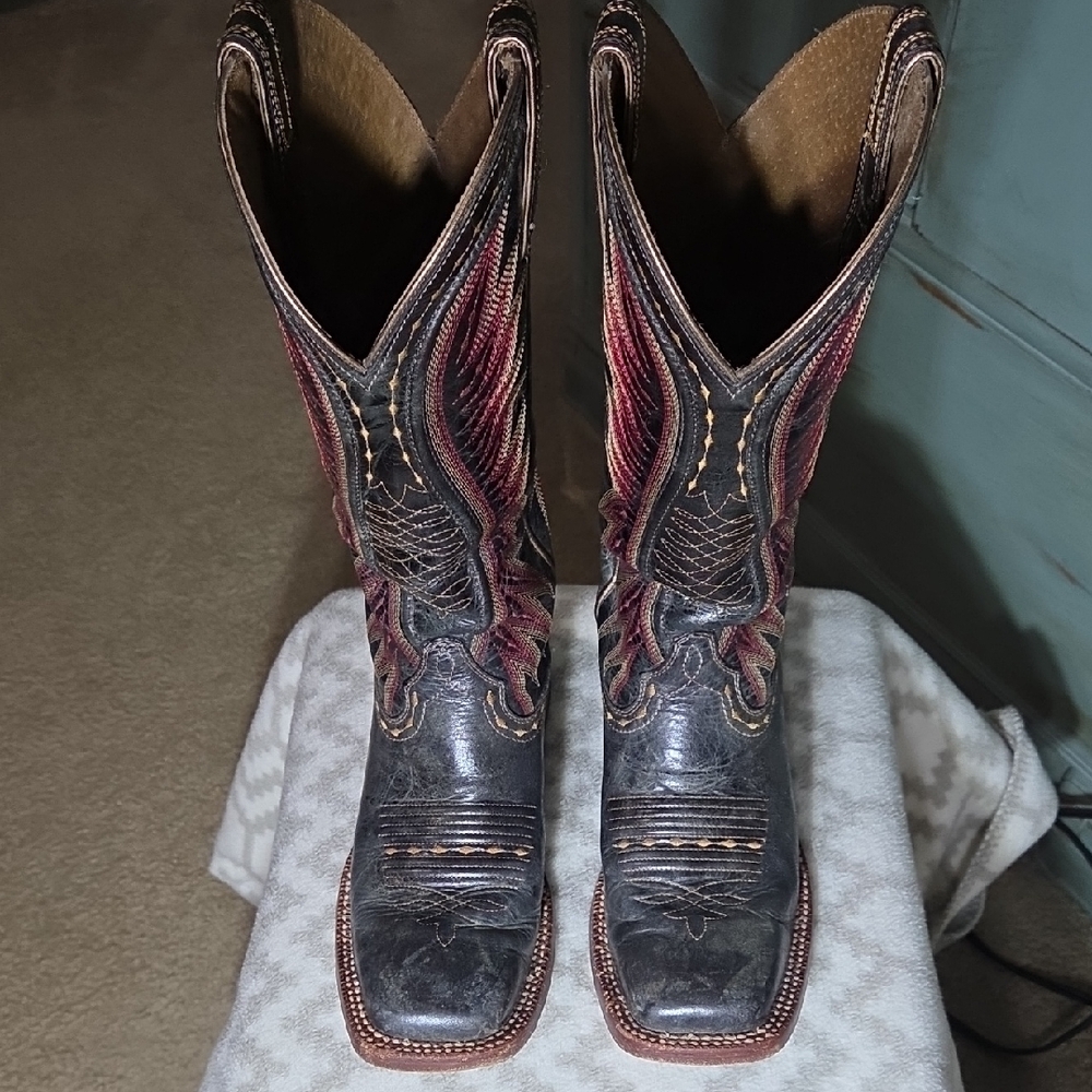 Ariat Tan Leather Interior